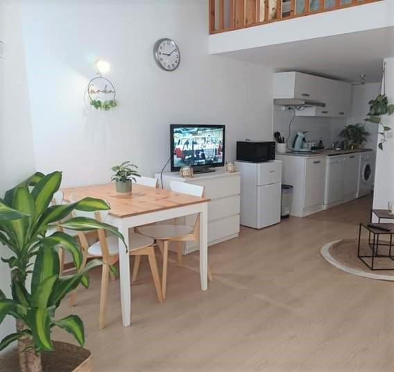 Duplex A La Gare Du Mans Bed & Breakfast Le Mans Eksteriør bilde